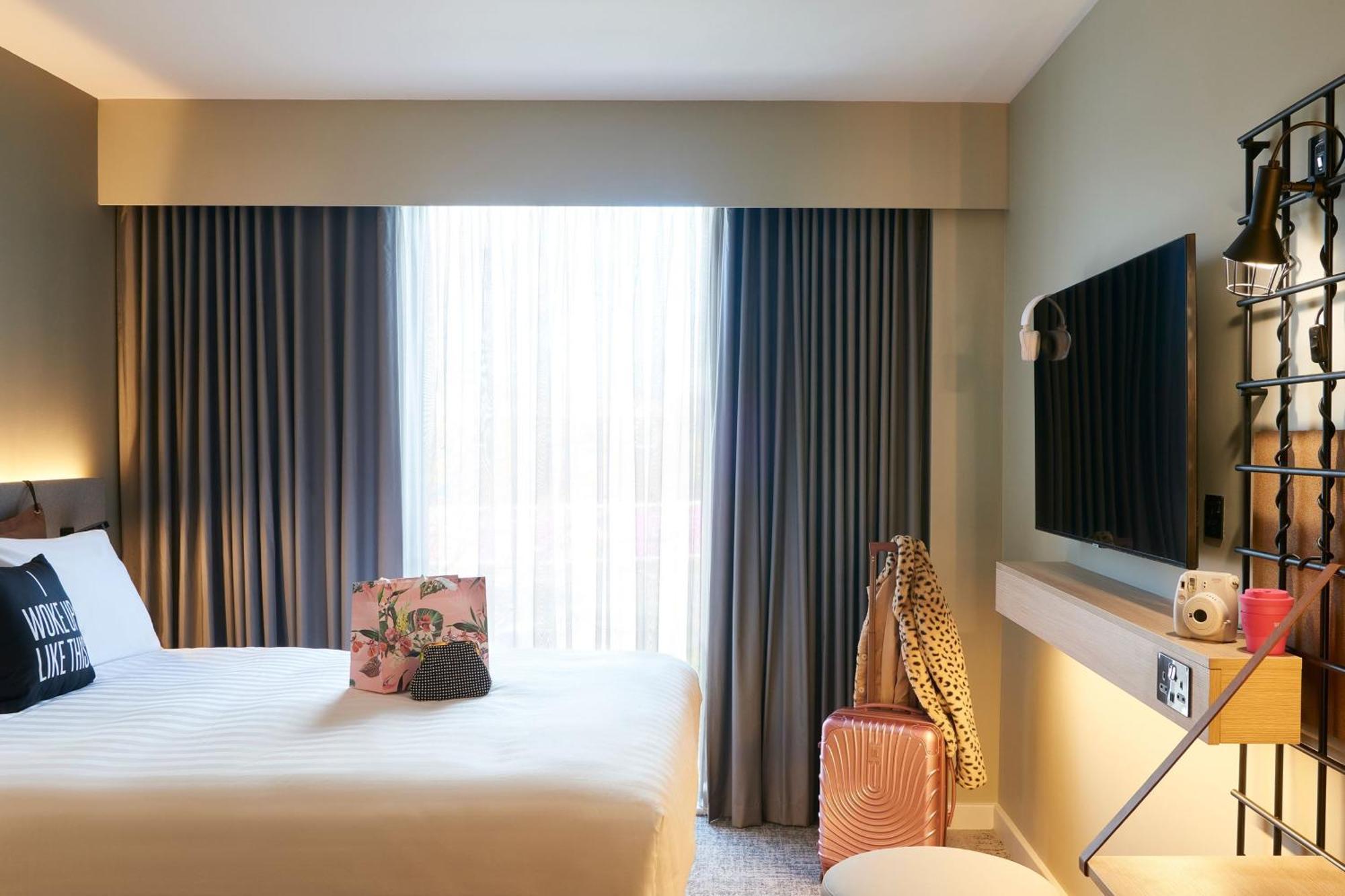 Hotel Moxy Slough Esterno foto
